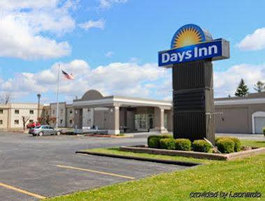 Days Inn by Wyndham Batavia Darien Lake Theme Park Bagian luar foto