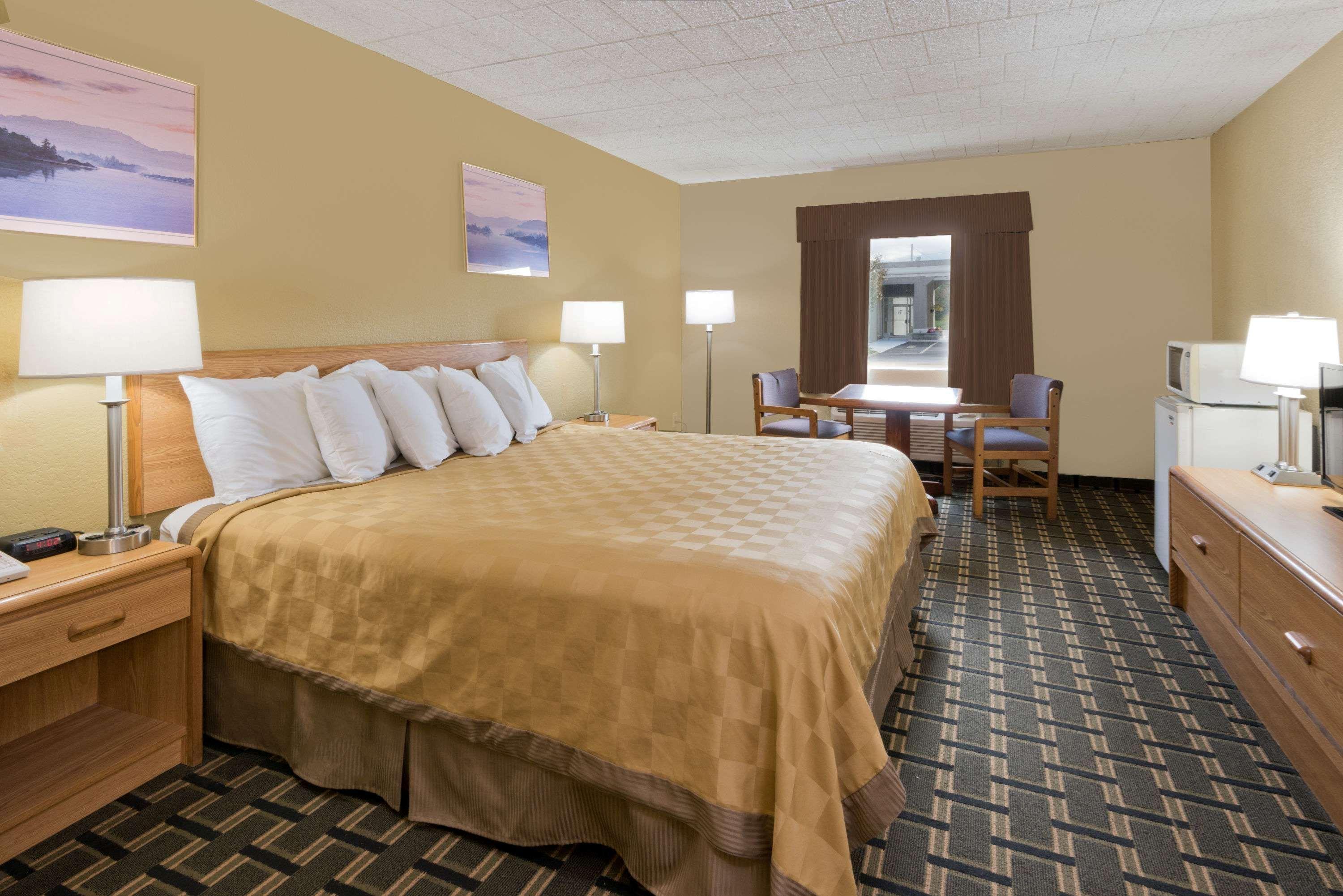 Days Inn by Wyndham Batavia Darien Lake Theme Park Bagian luar foto
