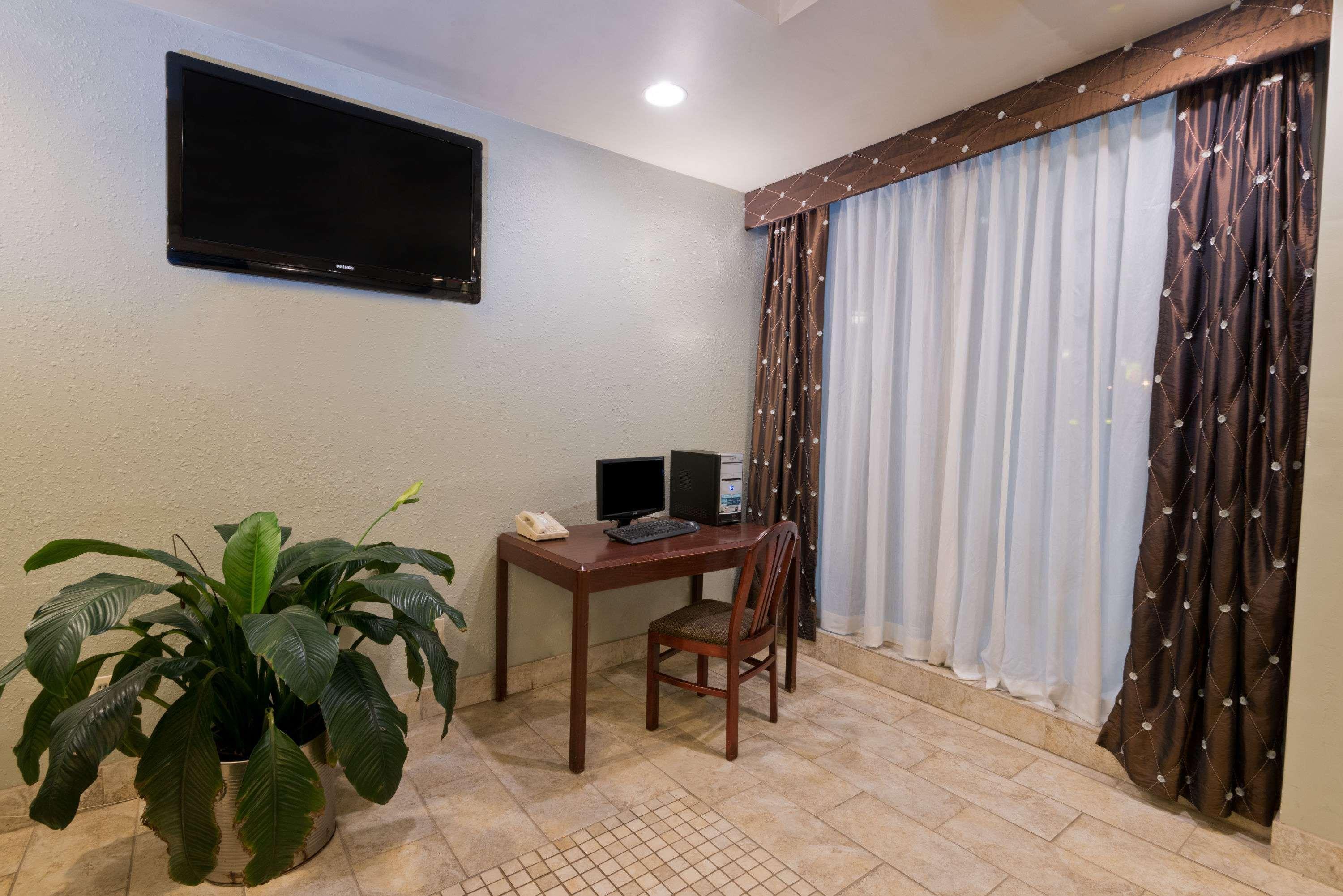 Days Inn by Wyndham Batavia Darien Lake Theme Park Bagian luar foto