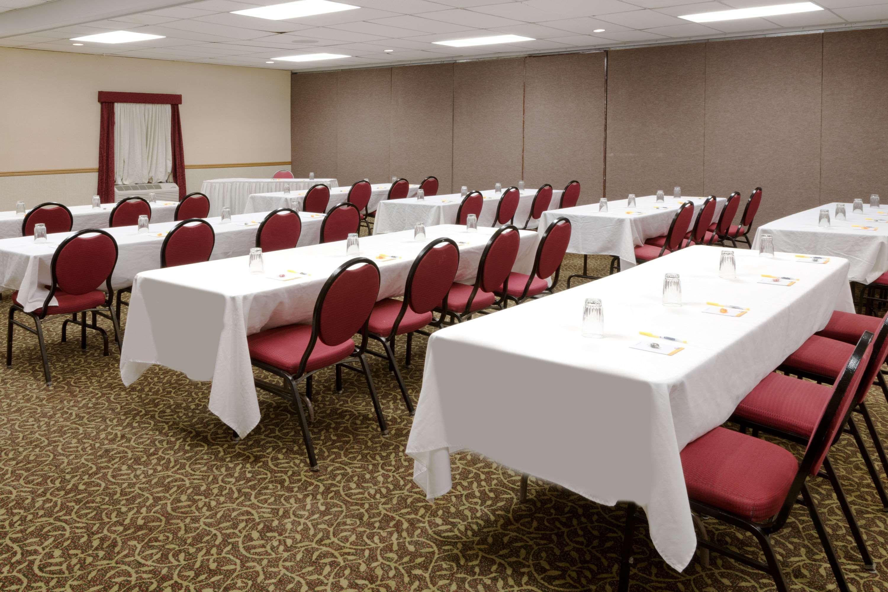 Days Inn by Wyndham Batavia Darien Lake Theme Park Bagian luar foto