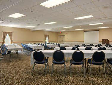 Days Inn by Wyndham Batavia Darien Lake Theme Park Bagian luar foto