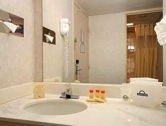 Days Inn by Wyndham Batavia Darien Lake Theme Park Bagian luar foto